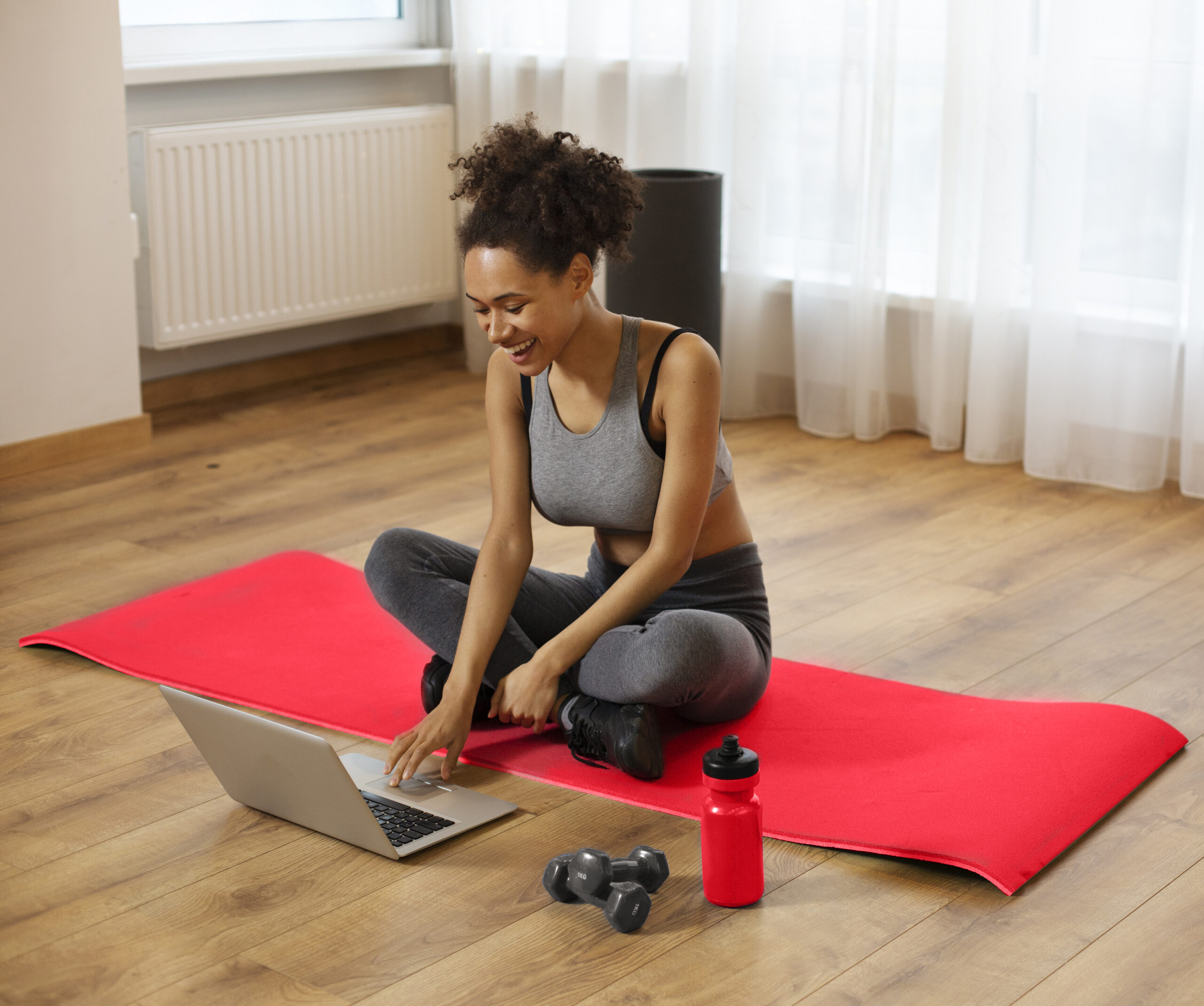 medium-shot-woman-working-out-with-laptop- medium shot woman working out with laptop scaled